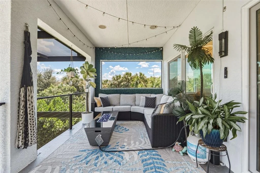 Photo of 2424 HARBOUR DRIVE