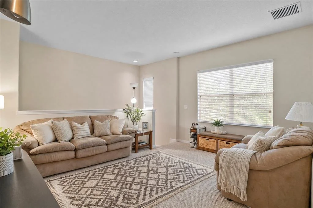 Photo of 925 BAINBRIDGE LOOP