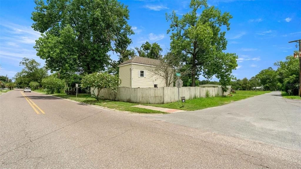 Photo of 10107 S DIVISION AVENUE