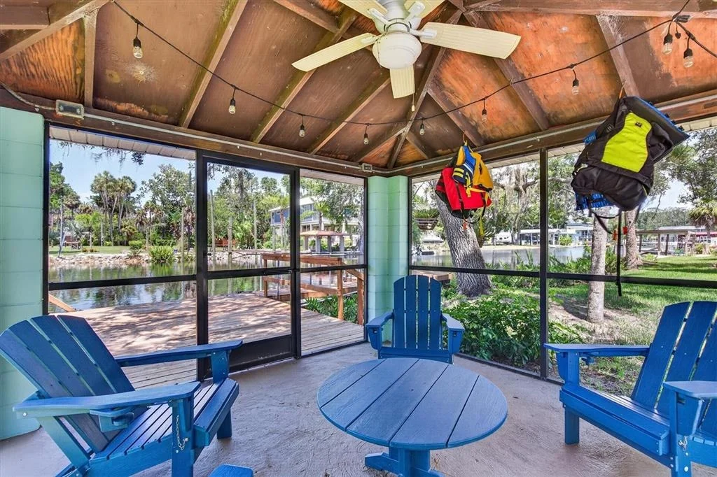 Photo of 6086 ISLAND DRIVE