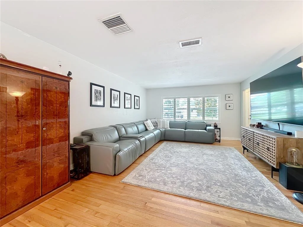 Photo of 2806 VINE STREET
