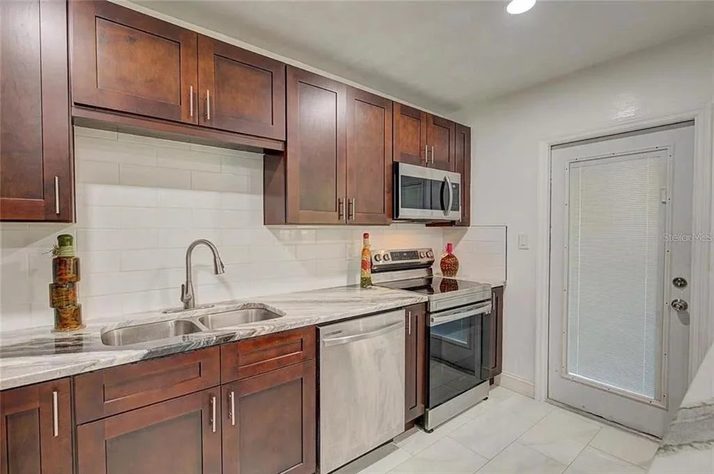 Photo of 1008 CHESTER DRIVE