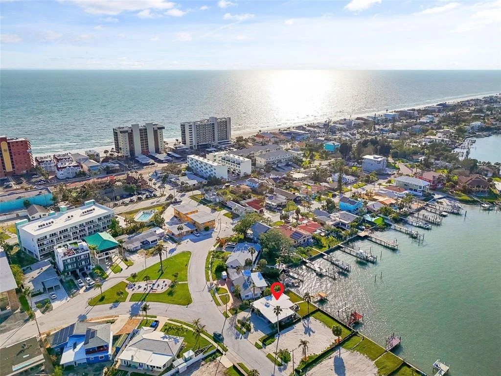 Photo of 15305 HARBOR DRIVE
