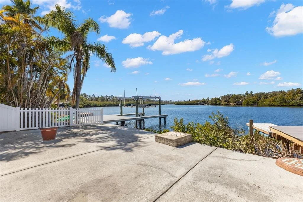 Photo of 2138 BAYOU DRIVE