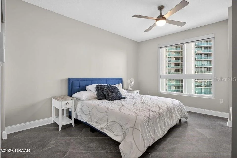 Photo of Unit 10021 at 231 RIVERSIDE DRIVE
