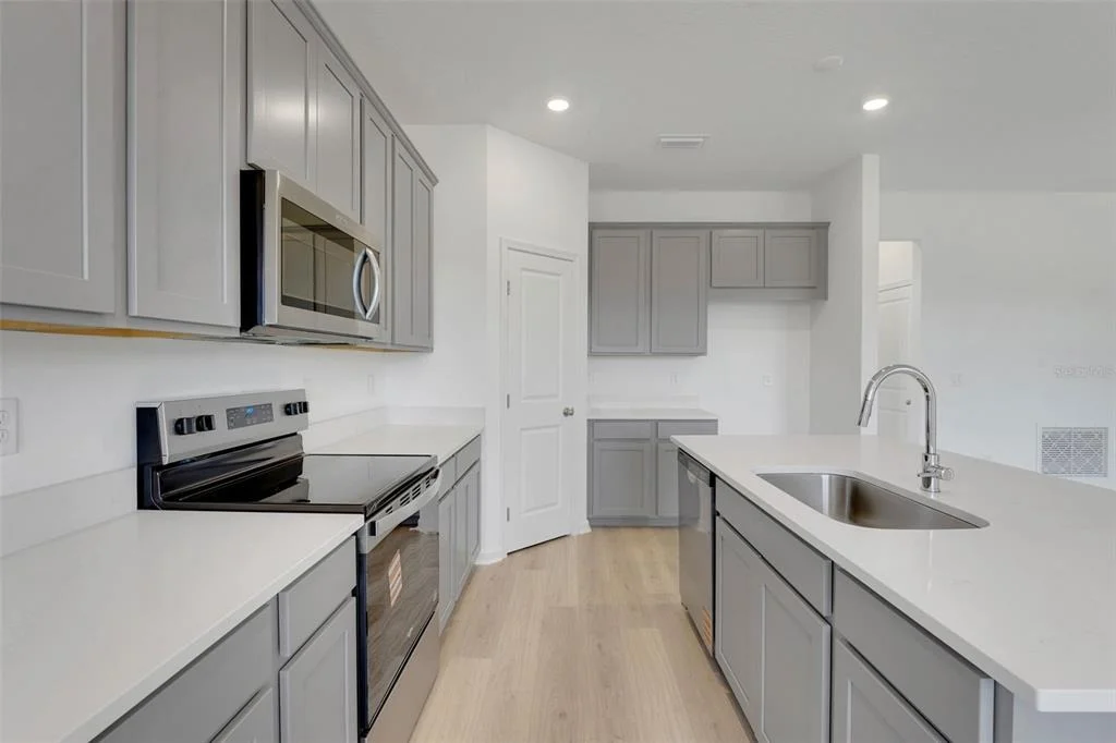 Photo of 300 MEREDITH BOULEVARD