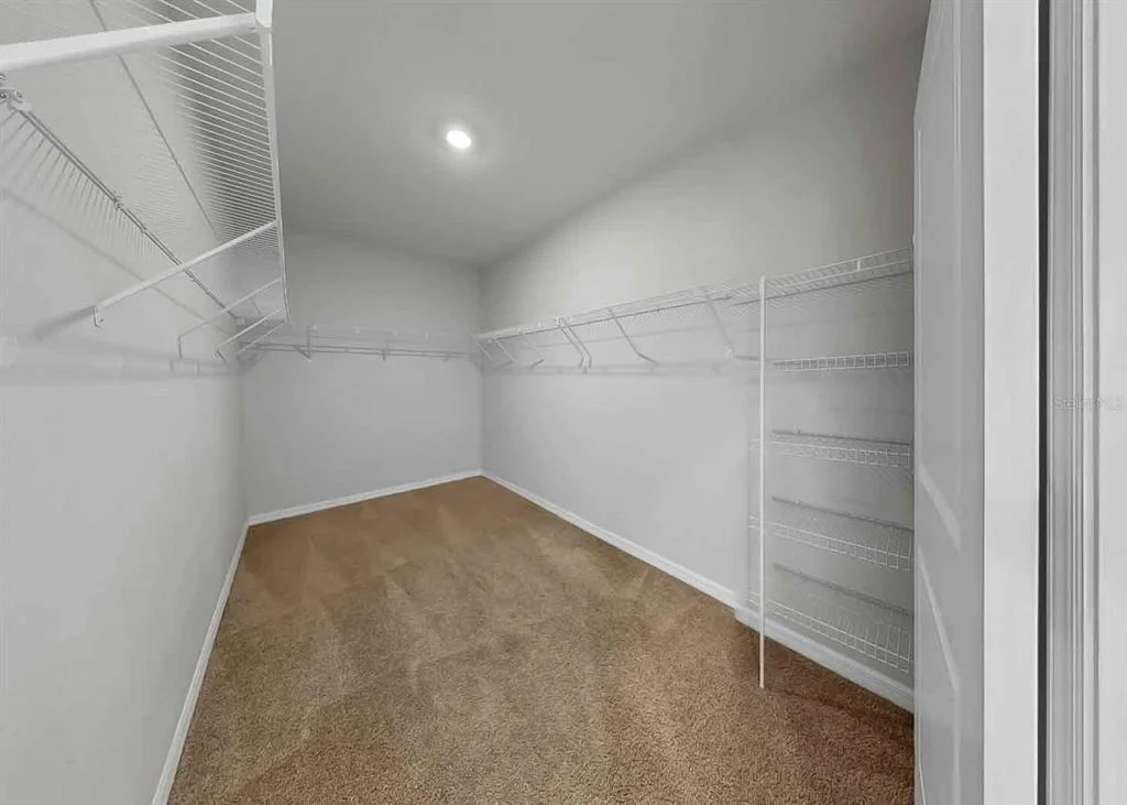 Photo of 16454 WOODSIDE GLEN