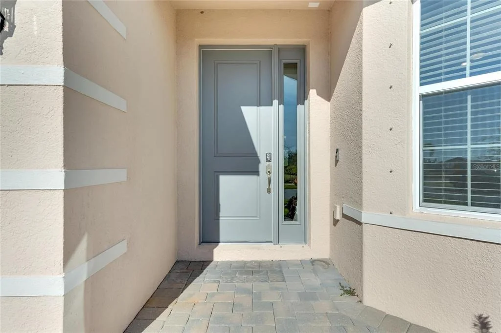Photo of 923 SIGNET DRIVE