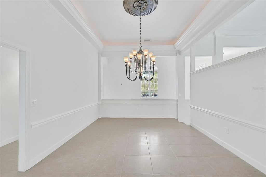 Photo of 909 MACEWEN DRIVE