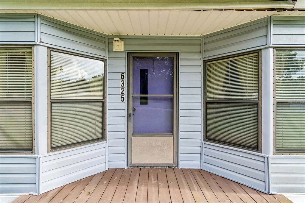 Photo of 6325 OAKVIEW LANE