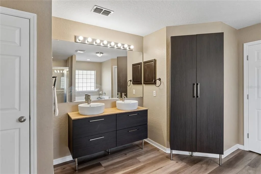 Photo of 10318 GIFFORD DRIVE