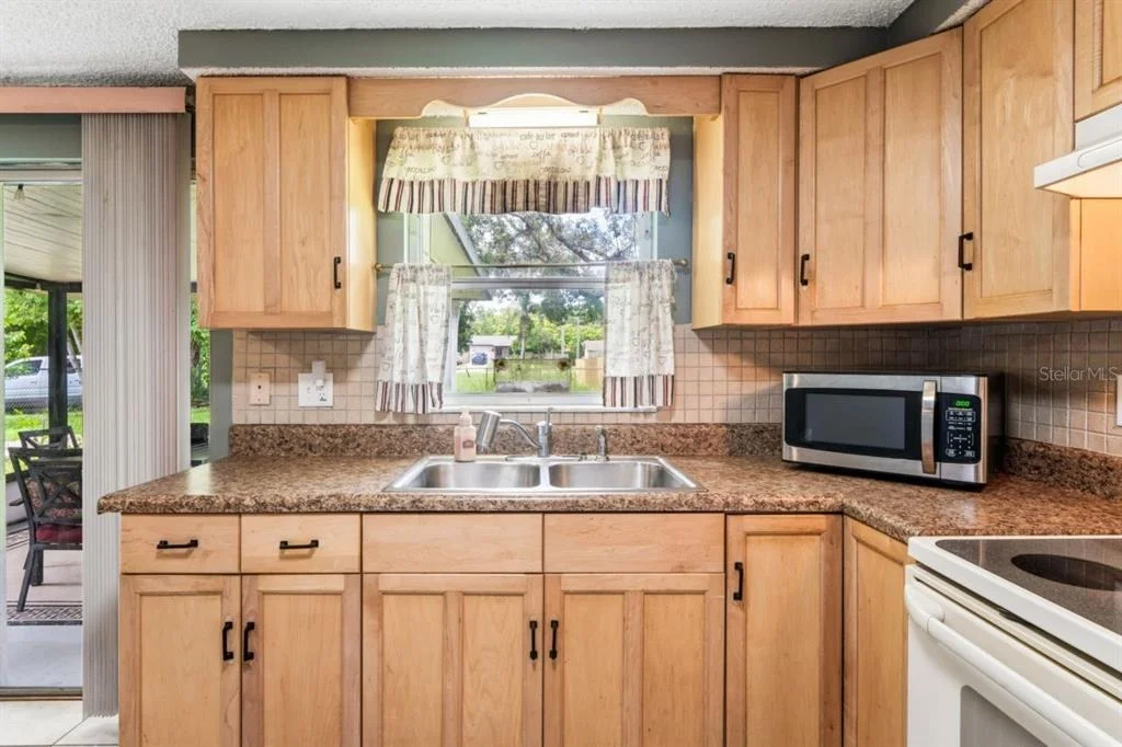 Photo of 15915 VILLA DRIVE