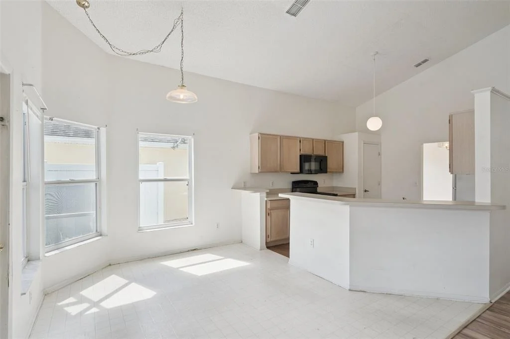 Photo of 523 ROCHESTER LOOP
