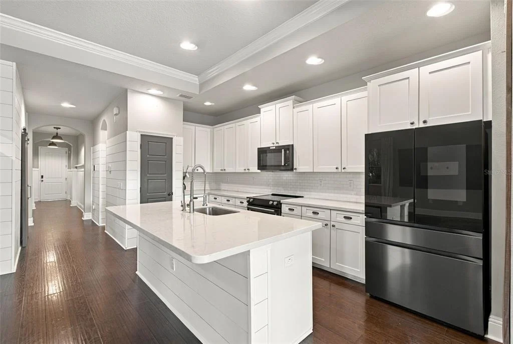 Photo of 6805 PARK STRAND DRIVE