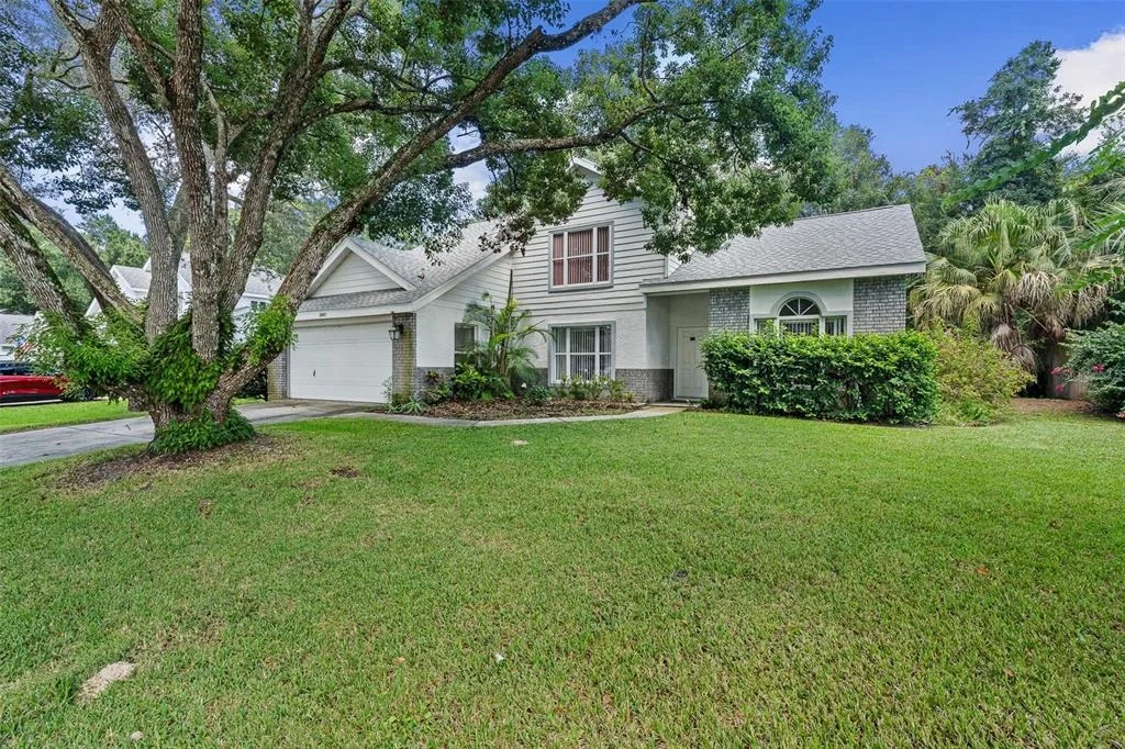 Photo of 5902 KENDREW DRIVE