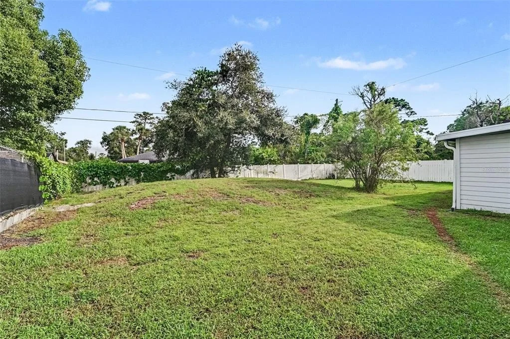 Photo of 1643 PENDLETON STREET