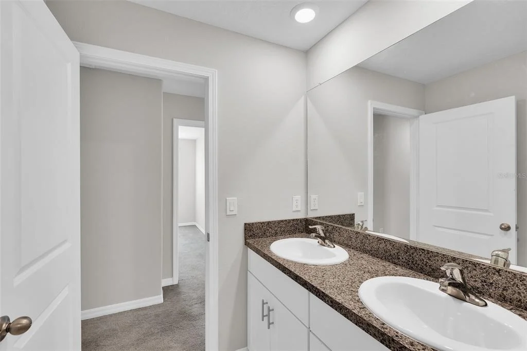Photo of 5204 WHITE CHICORY DRIVE