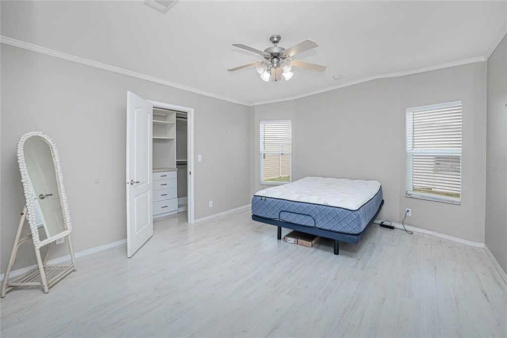Photo of 14 FREEMAN AVENUE