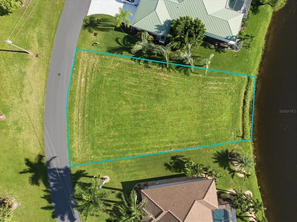 Photo of 17265 CARROWAY LANE