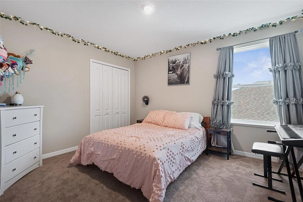 Photo of 123 OAKLEAF WAY
