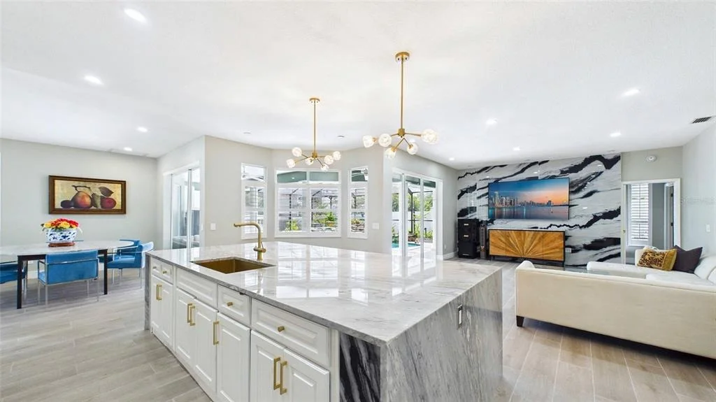 Photo of 7225 RIVER FOREST LANE