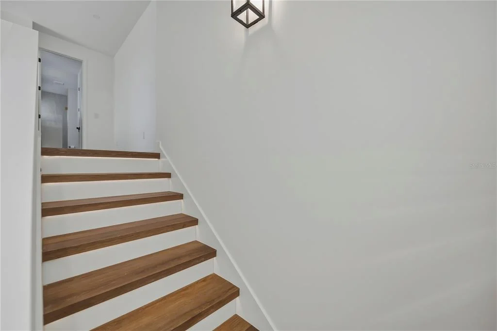 Photo of 7 SUNFLOWER DRIVE