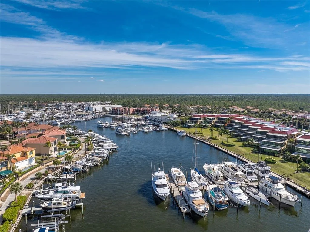Photo of 3341 SUNSET KEY CIRCLE
