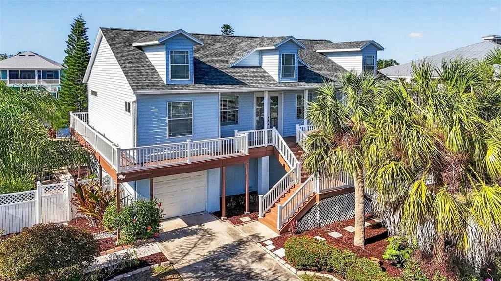 Photo of 821 BLUE HERON BOULEVARD