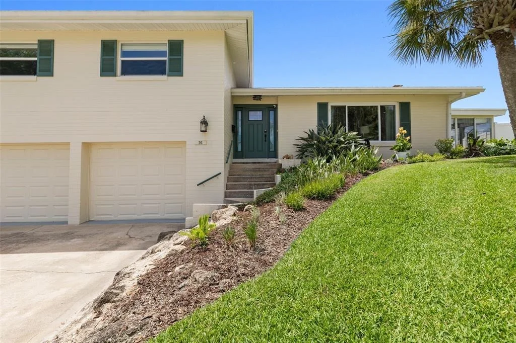 Photo of 76 BANYAN DRIVE