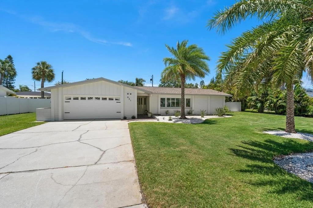 Photo of 821 JACARANDA DRIVE