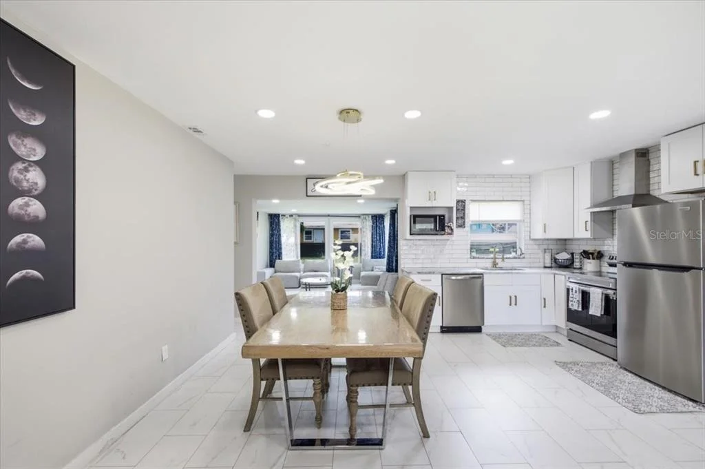 Photo of 1860 ALBERTA DRIVE