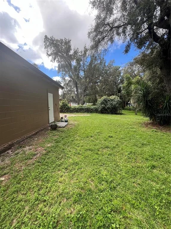 Photo of 1608 LONG LANE
