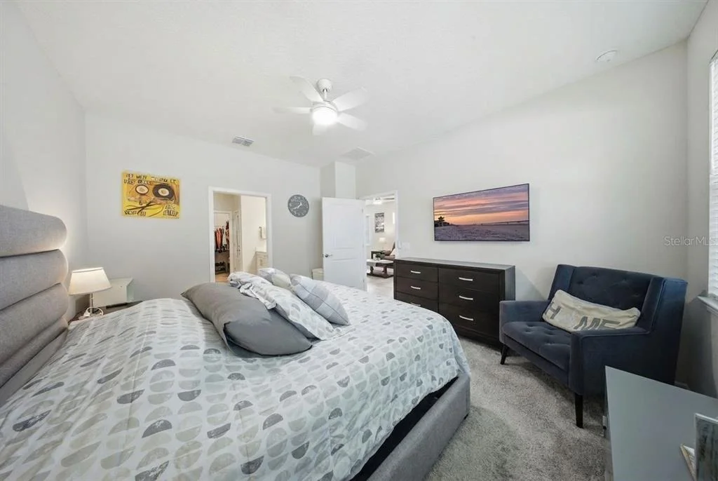 Photo of 13640 SPLASHING ISLA DRIVE
