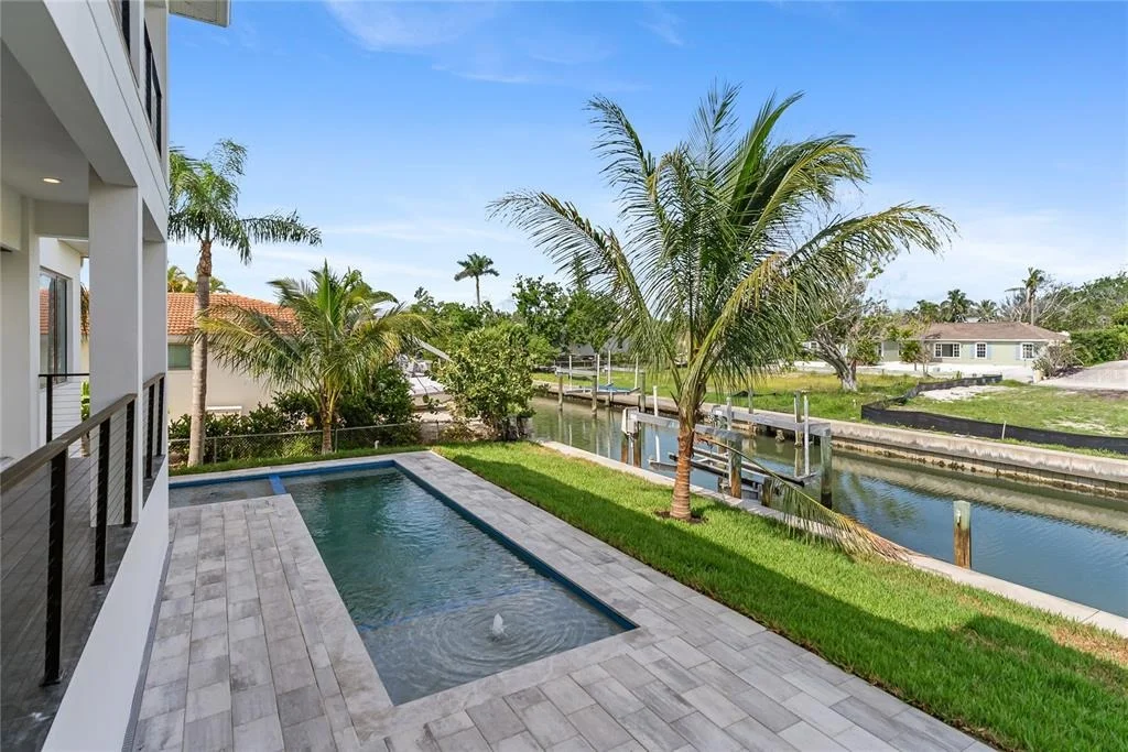 Photo of 569 BAYVIEW DRIVE