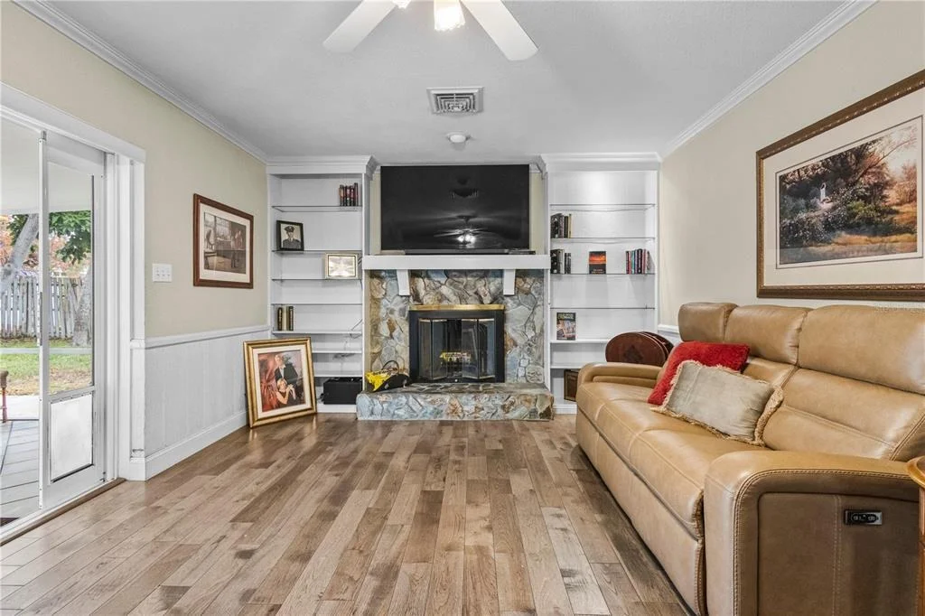 Photo of 1437 GLENVIEW ROAD