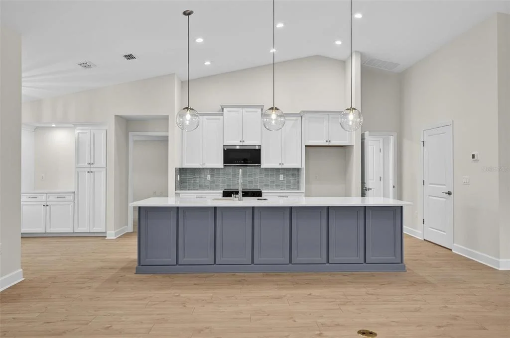Photo of 15 ERIC DRIVE