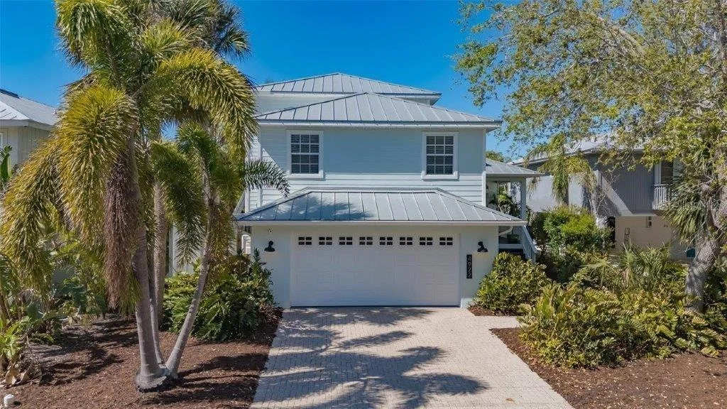Photo of 4922 COMMONWEALTH DRIVE
