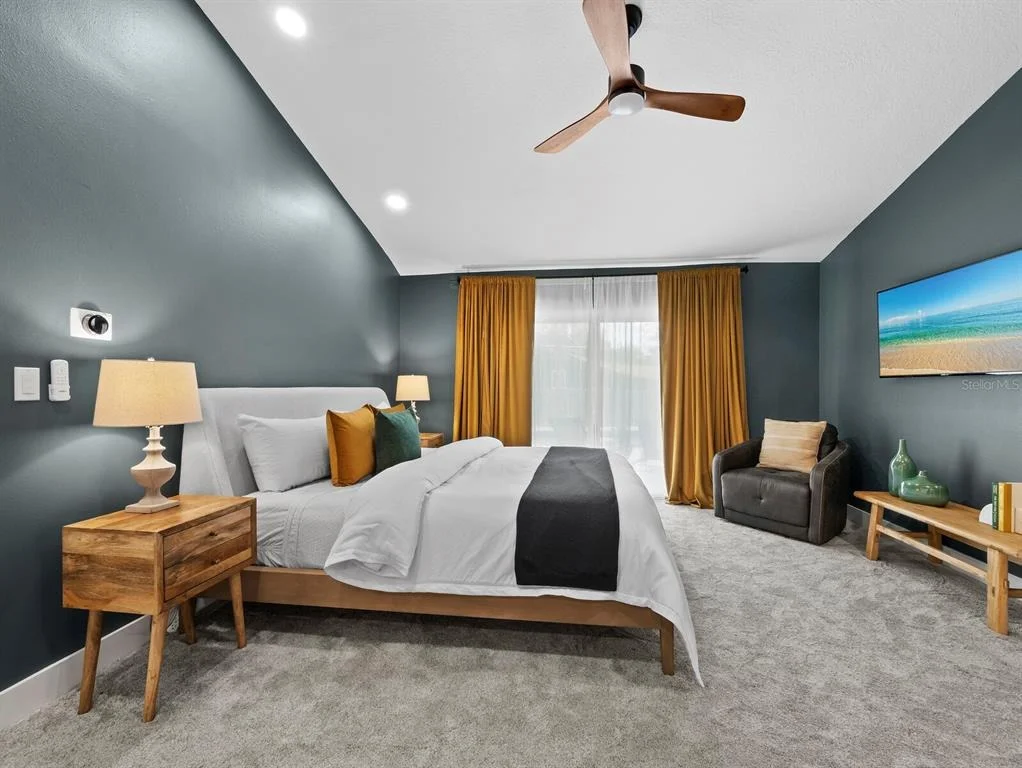 Photo of 430 ISLAND CIRCLE