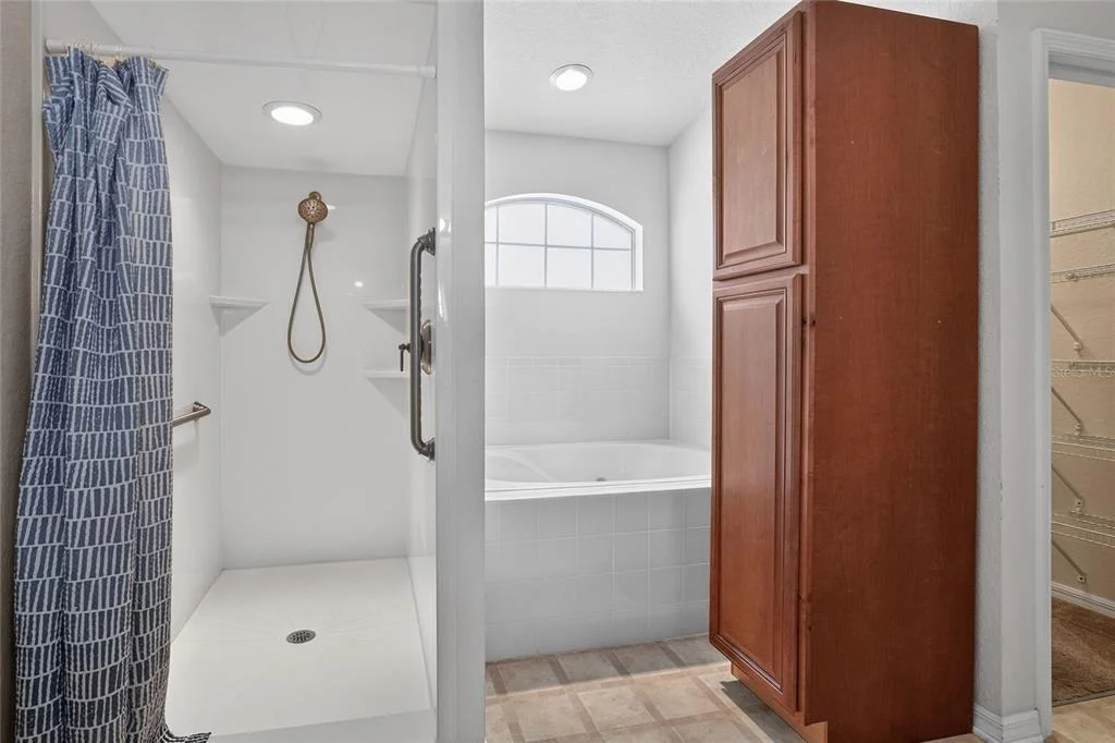 Photo of 736 OVERLOOK GROVE DRIVE
