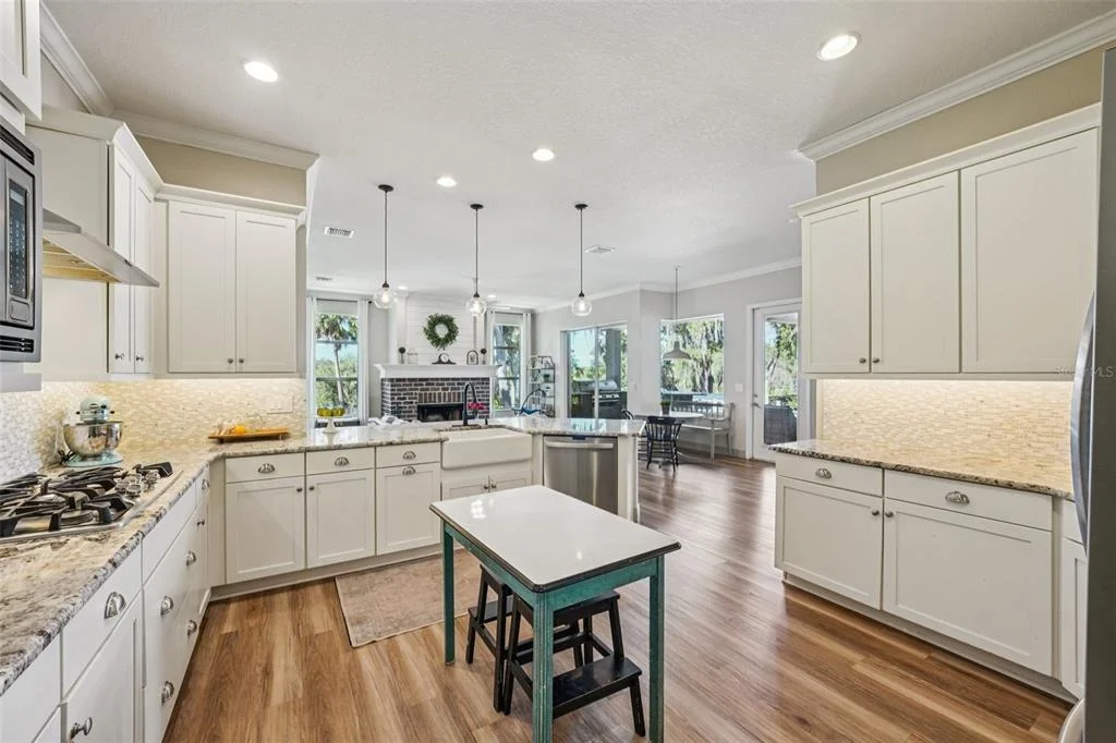Photo of 11325 HIDDEN VALLEY LANE