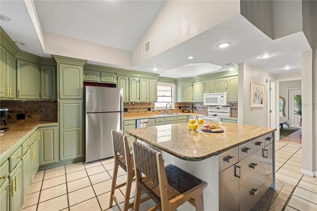 Photo of 2302 BAY BOULEVARD