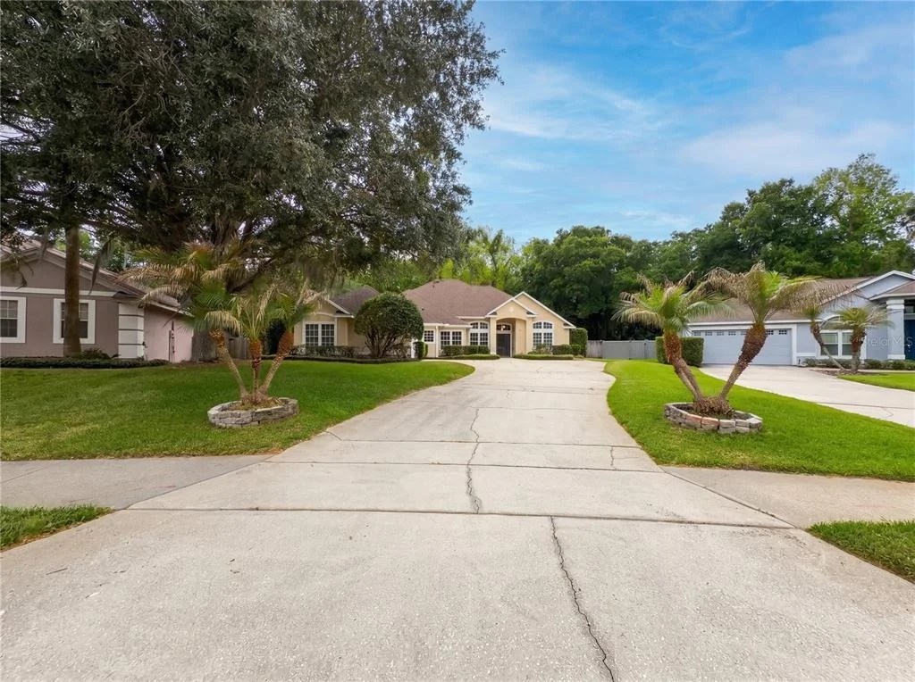Photo of 680 MACGLENROSS DRIVE