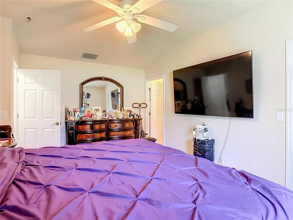 Photo of 8 BAINBRIDGE LANE