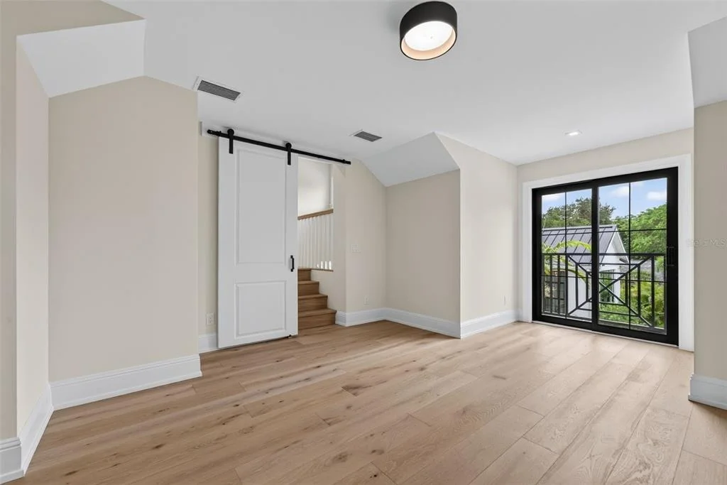 Photo of 656 TROPICAL CIRCLE