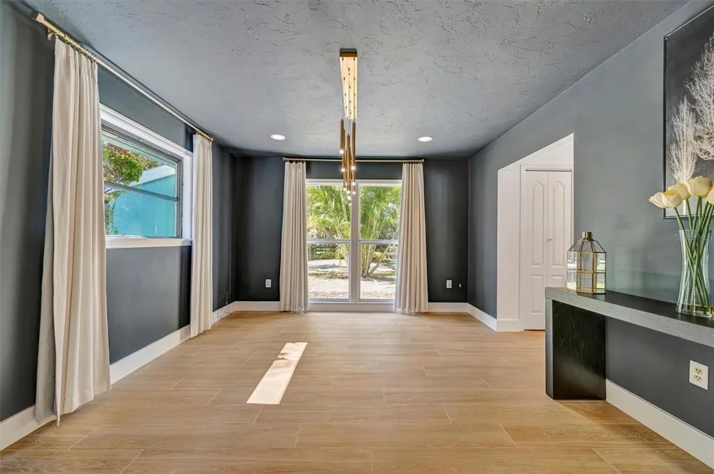 Photo of 403 LONGBOW TRAIL