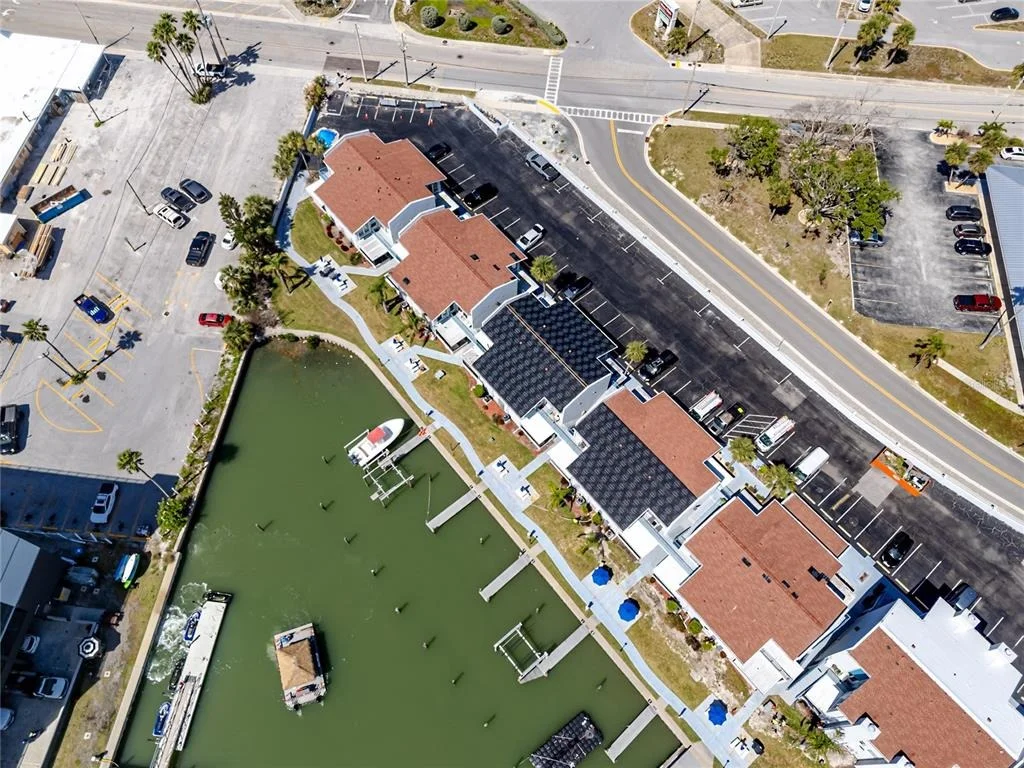 Photo of Unit H at 159 MEDALLION BOULEVARD