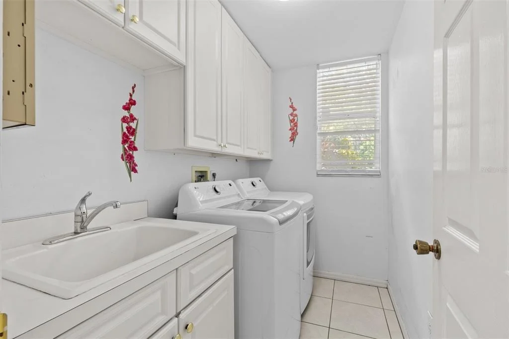 Photo of 2328 WARWICK DRIVE