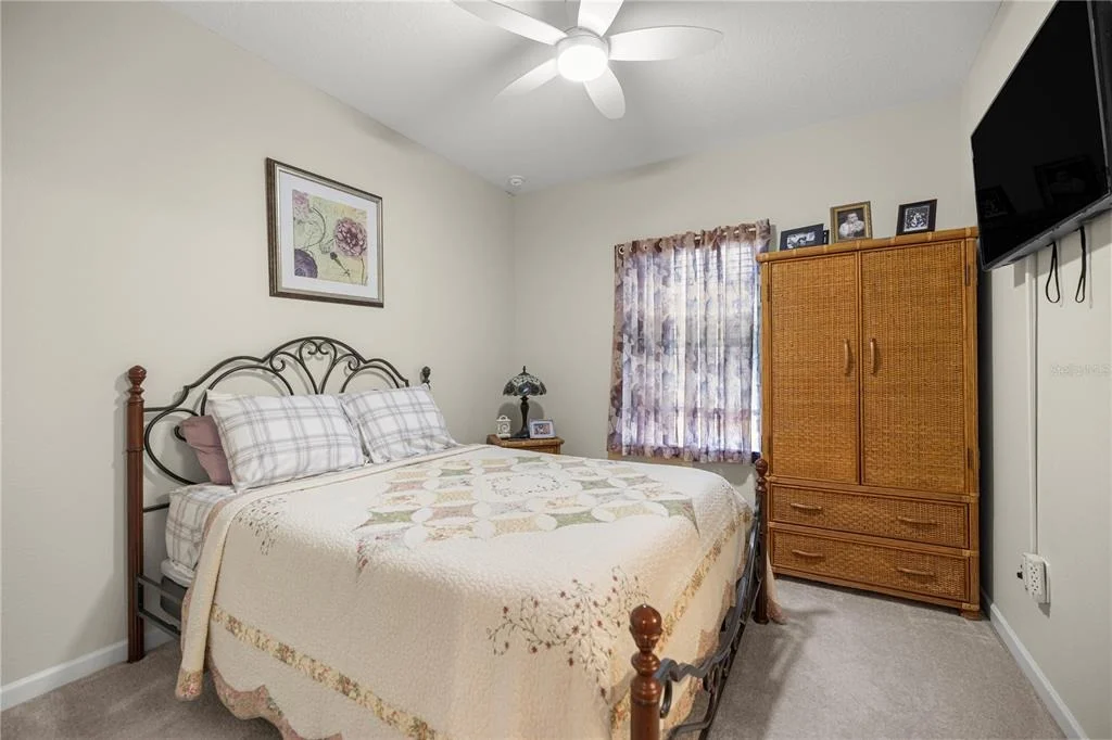 Photo of 560 NW 4TH AVENUE