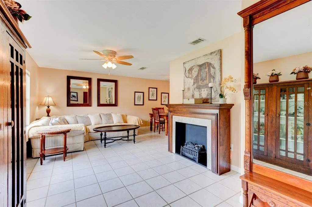 Photo of 16 LAUREL OAKS CIRCLE