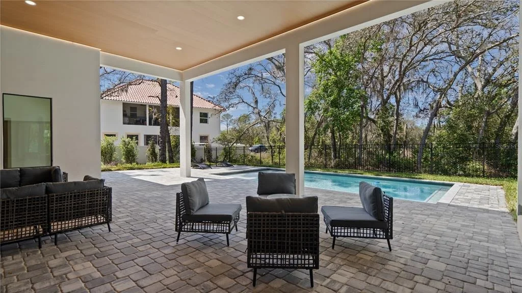 Photo of 1447 BIRD ROAD